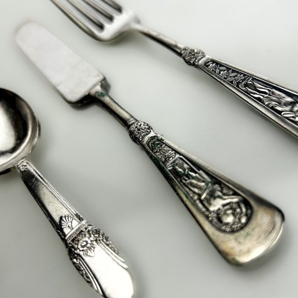 VINTAGE Silverware 9-pc | Collectible Serving Pieces | WM. Rogers - Picture 2 of 10